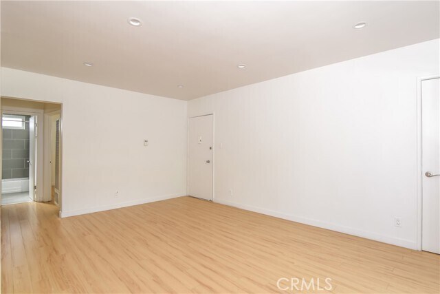 Building Photo - 11921 Goshen Ave