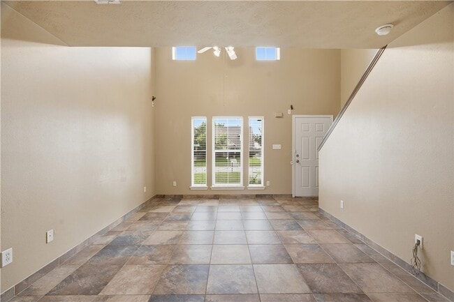 Building Photo - 2443 Pintail Loop