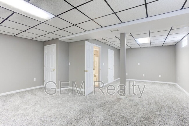Building Photo - 15617 Mockingbird Ln