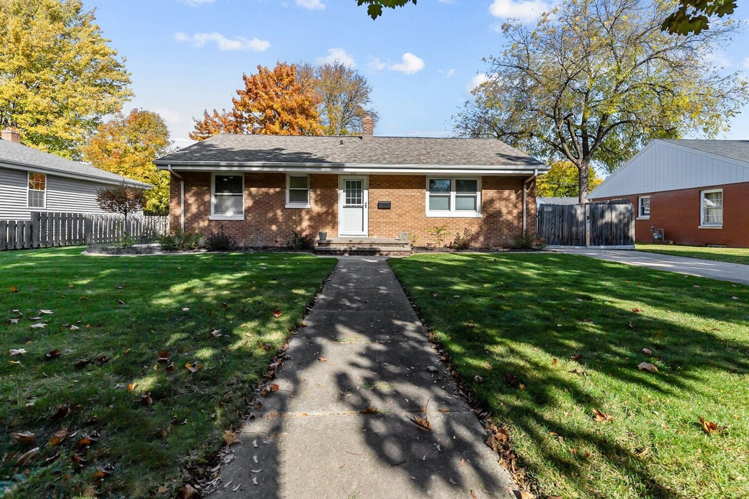 Building Photo - 810 E Pershing St