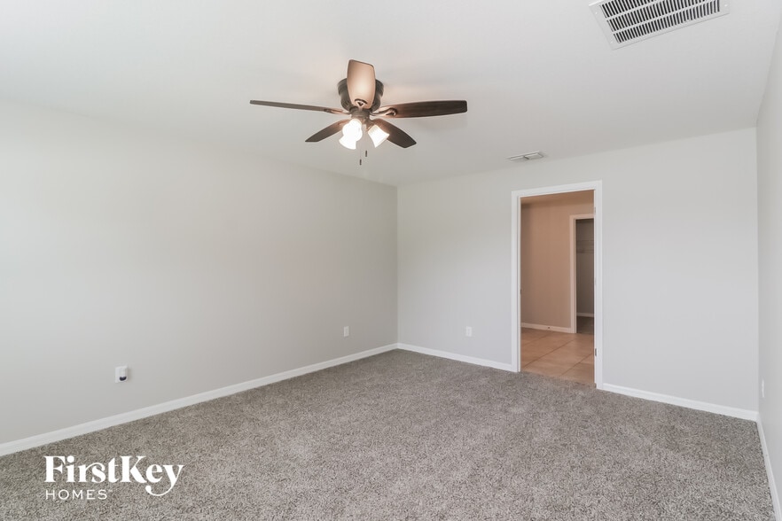 Building Photo - 10621 Standing Stone Dr