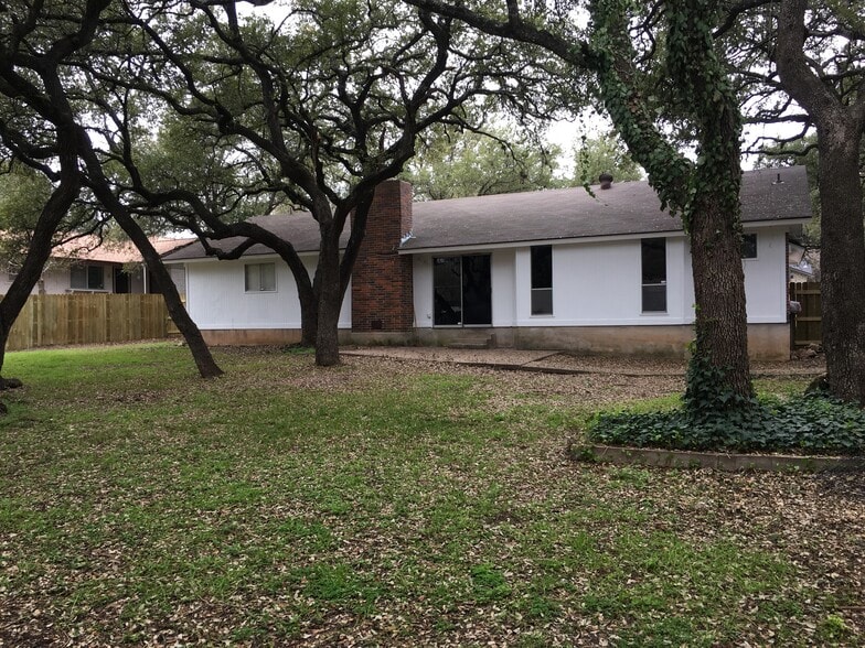 3/4 brick home - View of freshly painted back of house - 2400 Dijon Dr