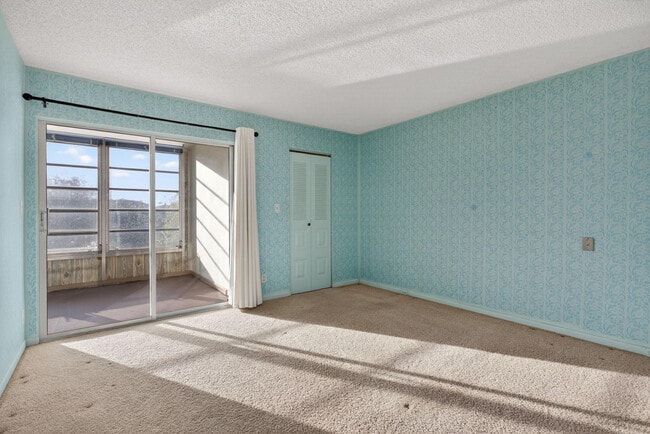 Building Photo - 1904 Bermuda Cir