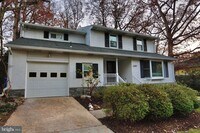 Building Photo - Wonderfull move-in ready property in a great Bethesda location