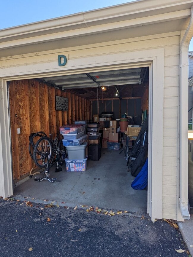 Building Photo - 2 Bedroom 2 Bath in Broomfield - Available...