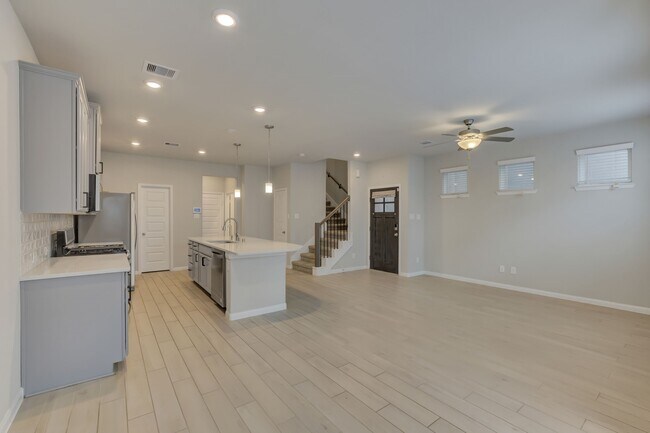 Building Photo - 1523 Parkland Oak Dr