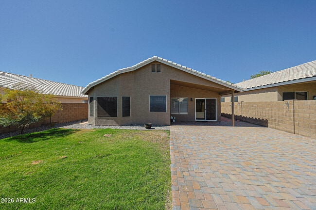 Building Photo - 8747 W Adam Ave