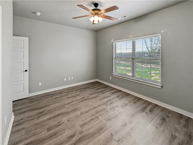 Building Photo - 396 N Torc Ln