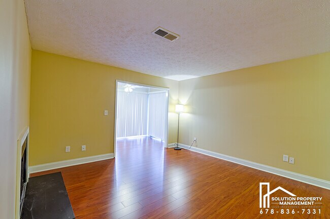 Building Photo - 1808 Augusta Dr