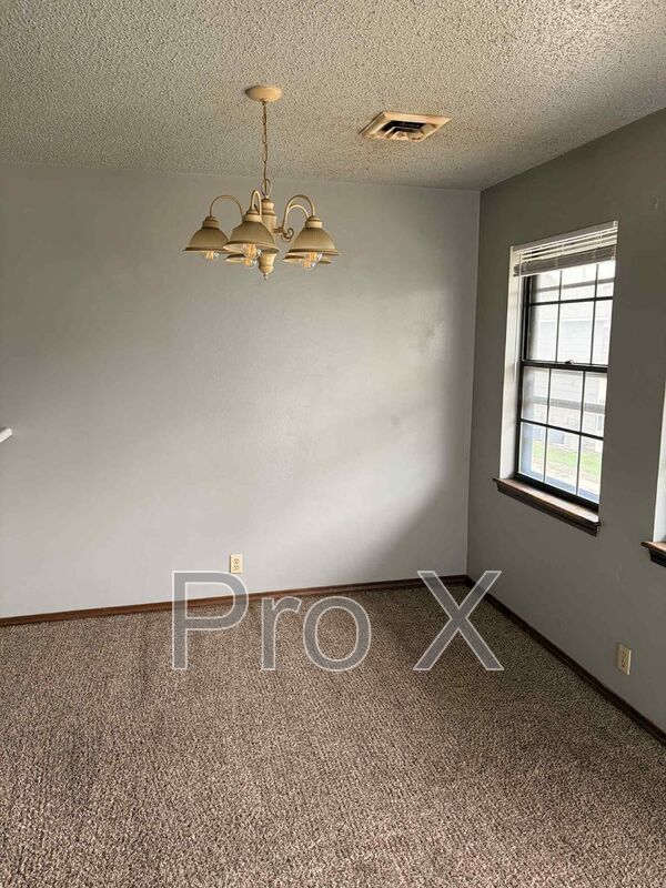 Building Photo - 910-912 S Connecticut Ave