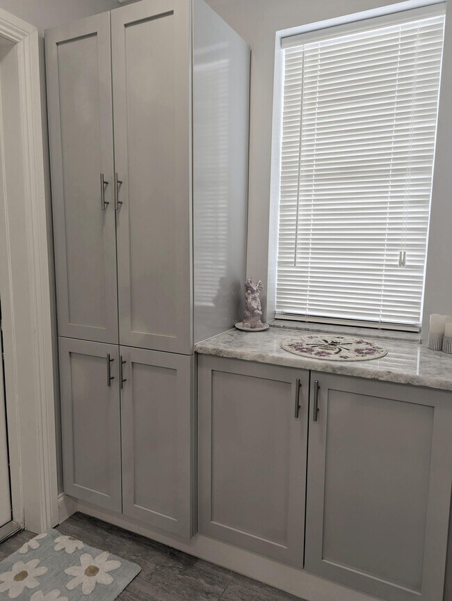 Building Photo - 708 Rambling Dr Cir