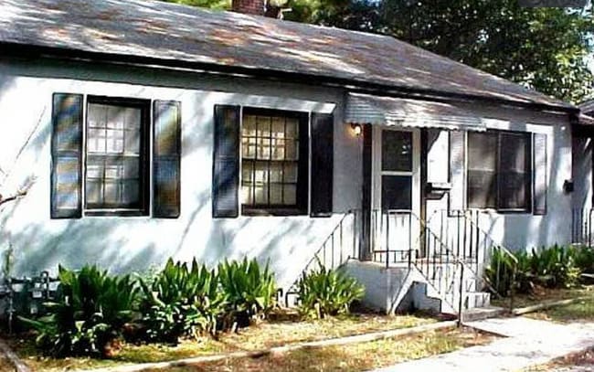 Primary Photo - 1126 E 53rd St