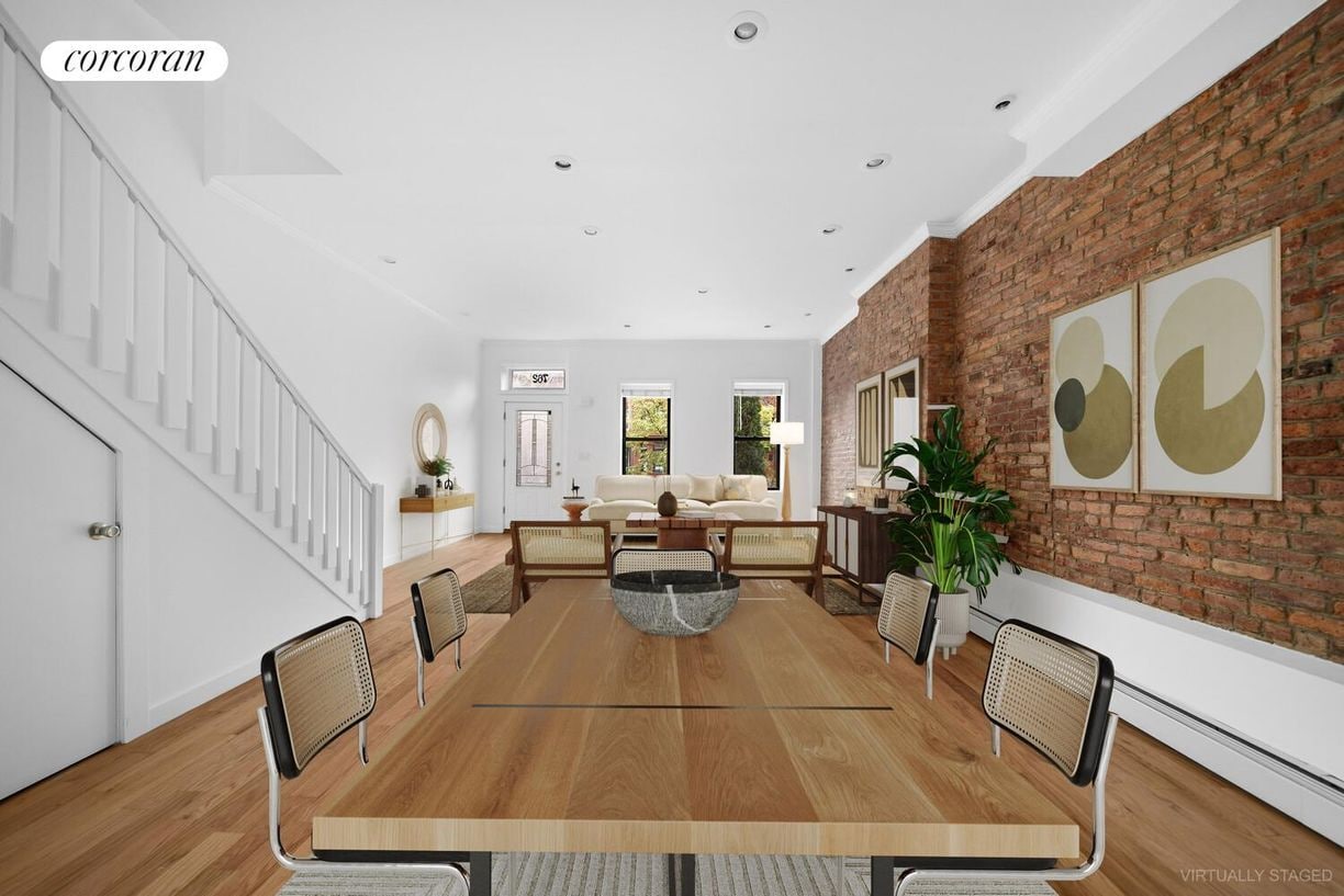 Building Photo - 762 Hancock St