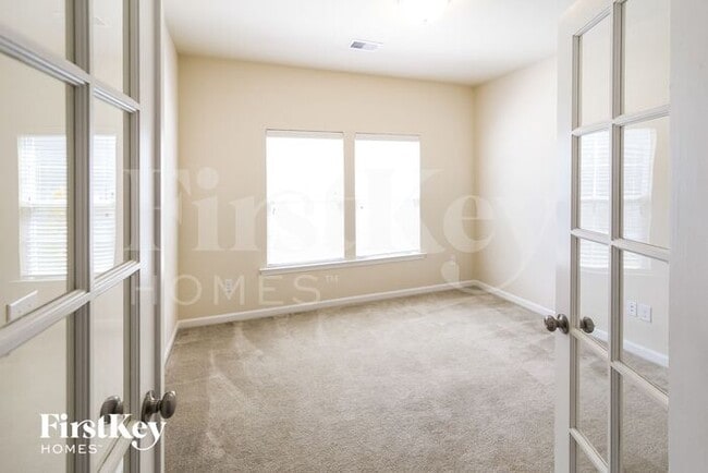 Building Photo - 117 Levis Song Ct