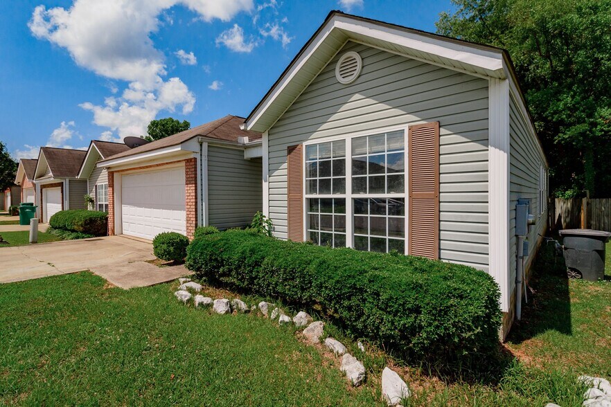 Building Photo - 2014 Inverness Pkwy