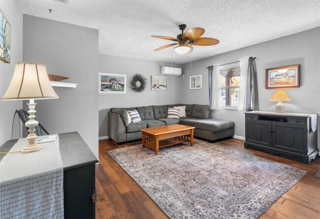 Building Photo - 706 W Brockton Pl