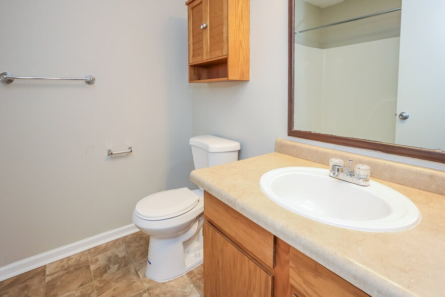 Building Photo - 280 Harts Ford Way