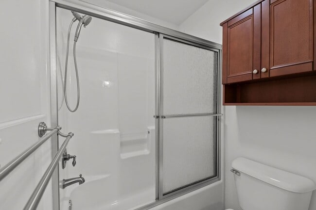 Building Photo - Your Dream Home Awaits!