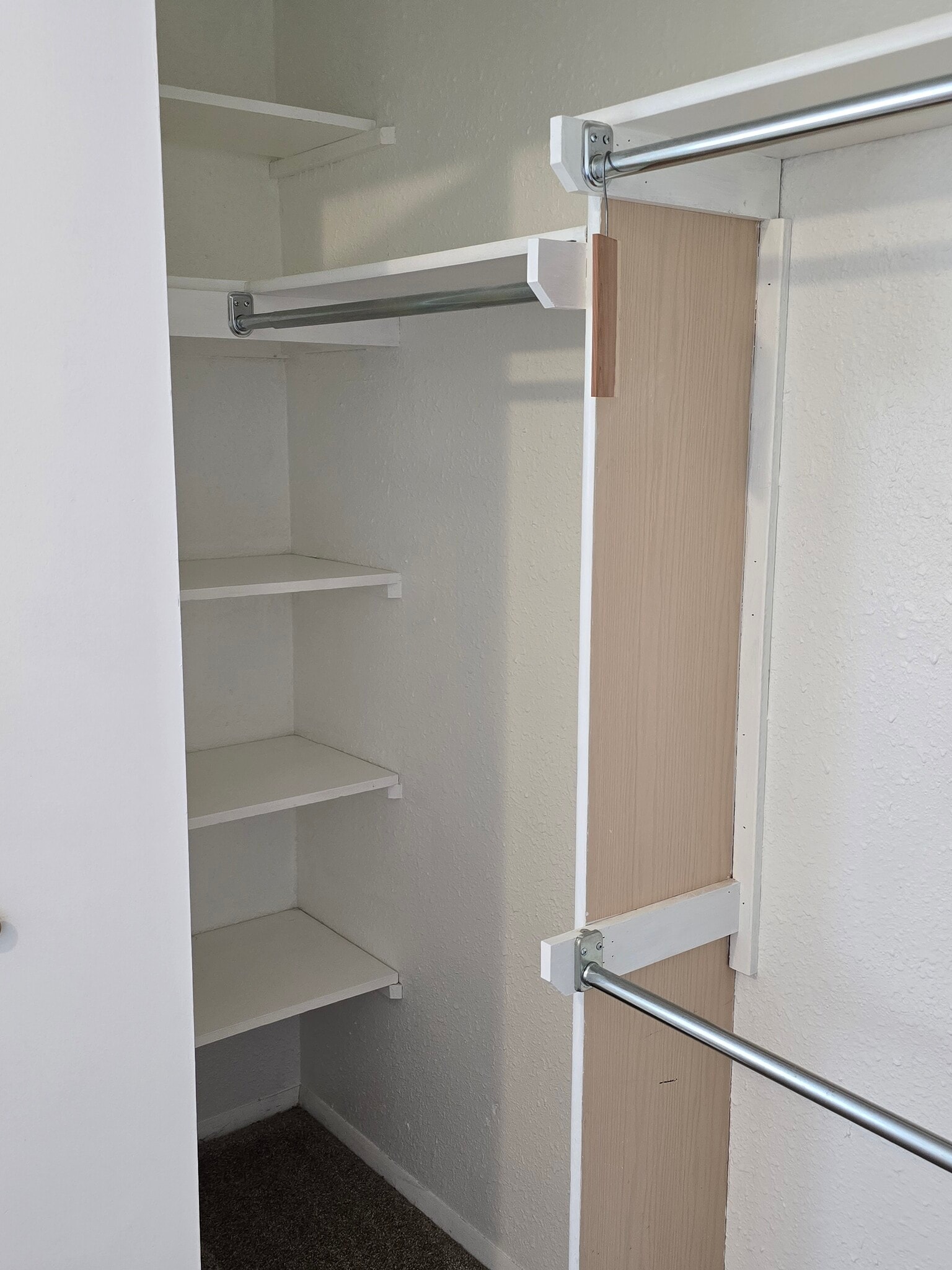 Closet organization - 12103 Viewpoint Dr