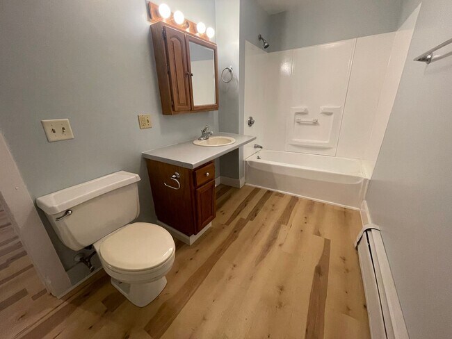 Building Photo - Freshly Updated 2 Bedroom Apartment-Downtown Pittsfield – $1,450/mo