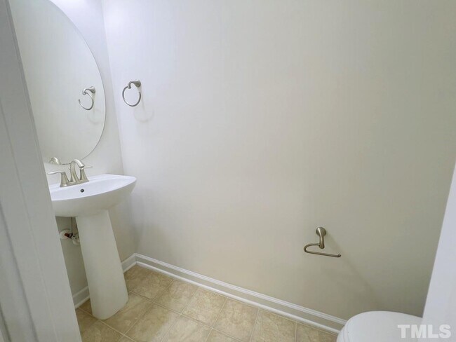 Building Photo - 4 Bedroom Single Family House for Rent - M...