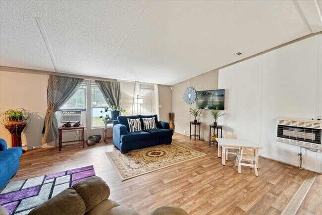 Building Photo - 151 Turning Point Ln