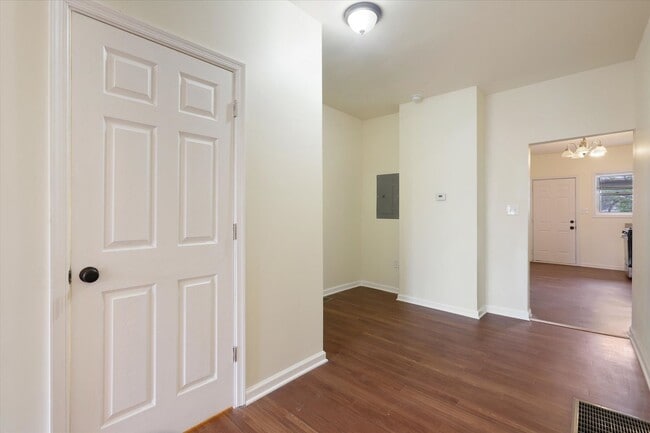 Building Photo - Coming Soon Spacious Four Bedroom Beauty L...