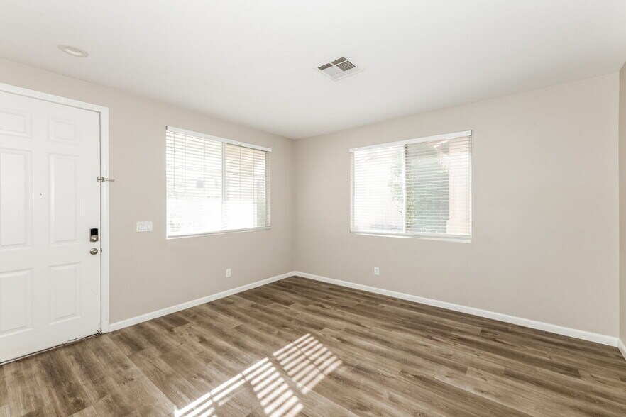 Building Photo - 9782 Vista Crest Ave