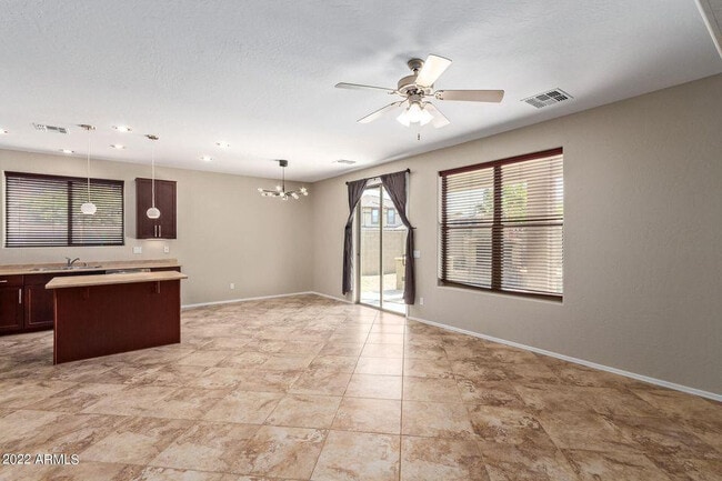 Building Photo - 15465 W Glenrosa Ave