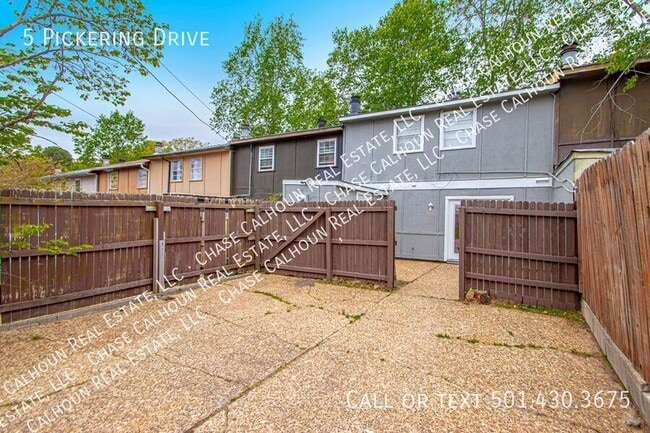 Building Photo - 5 Pickering Dr