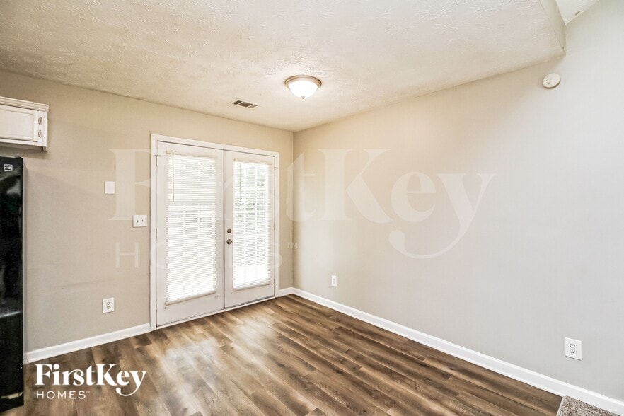 Building Photo - 838 E Marable St