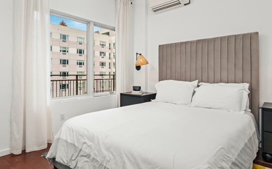 Building Photo - 40 N 4th St