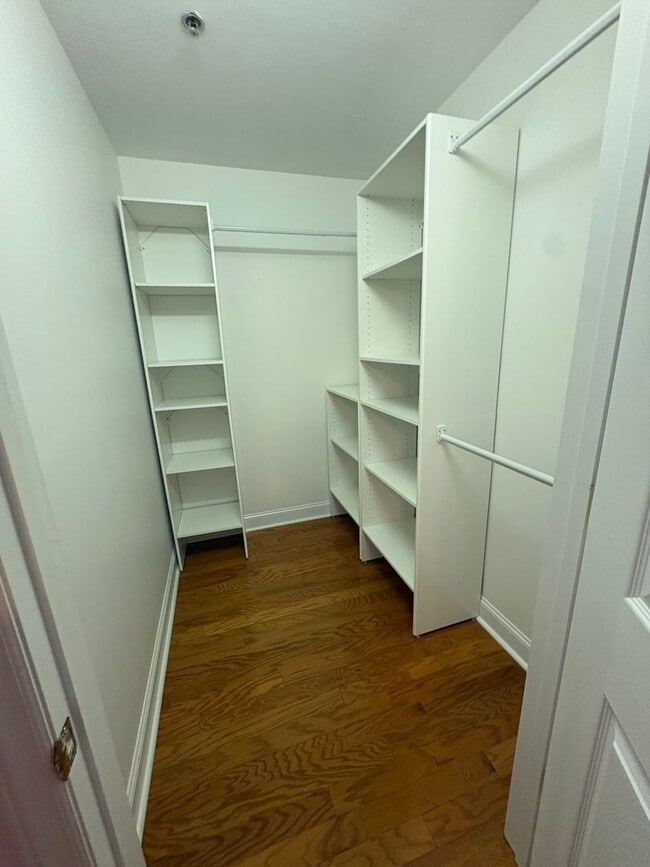 Building Photo - 4732 Tatton Park Cir