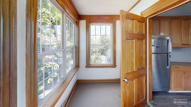 Building Photo - Sunny 4 Bed in Roxbury .5mi from the Orange Line