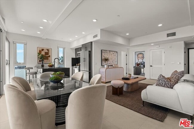 Building Photo - 1257 N Sweetzer Ave