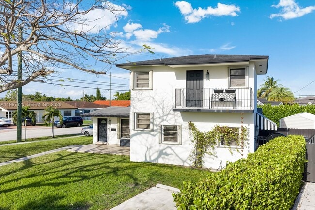 Building Photo - 2801 SW 106th Ave