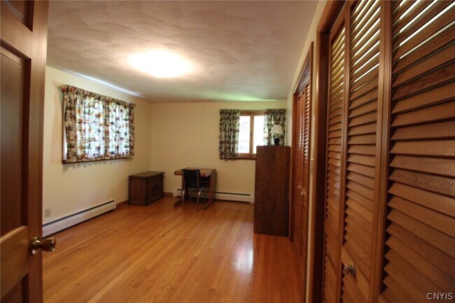 Building Photo - 6363 Muskrat Bay Rd