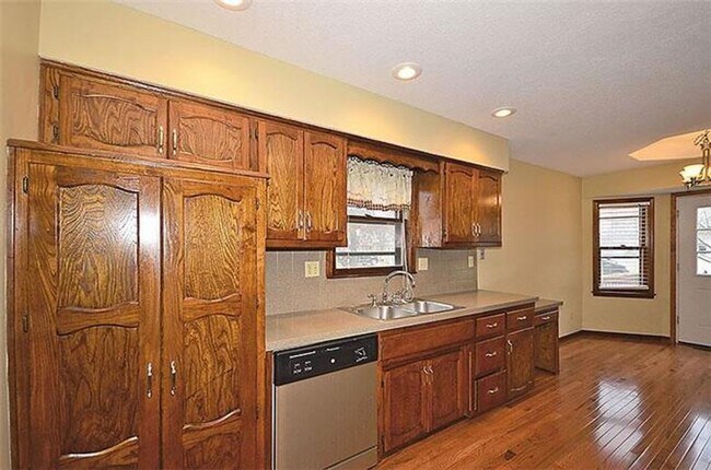 Building Photo - COMING SOON!! Large home in the Newmark and Staley Area