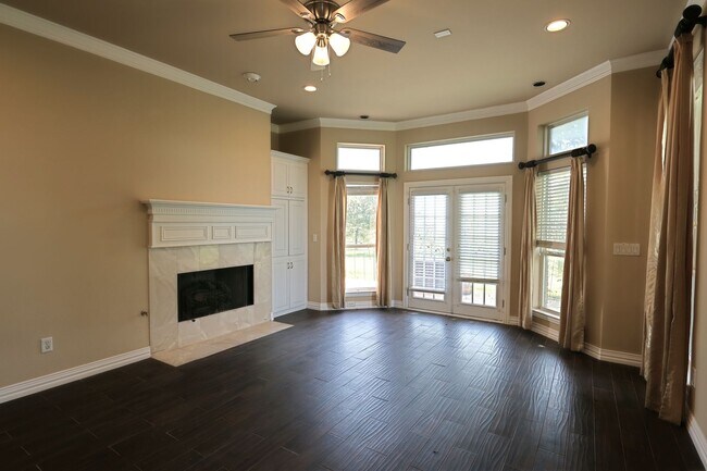 Building Photo - 5700 FM 424-