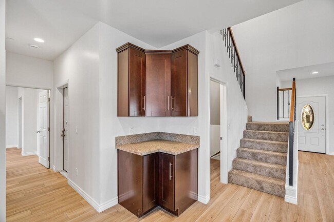 Building Photo - 8560 Grv Hl Ct