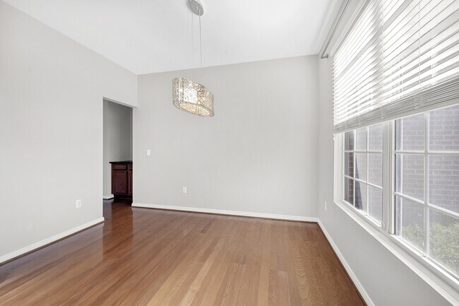 Building Photo - 1550 Cinnabar Dr