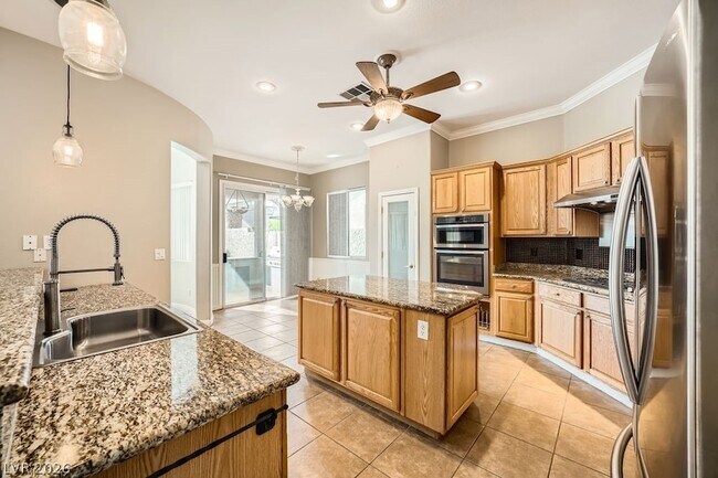 Building Photo - 10271 Bark Pine Ct