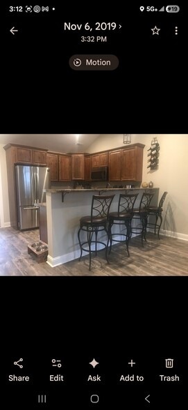 Building Photo - 30 Easy St