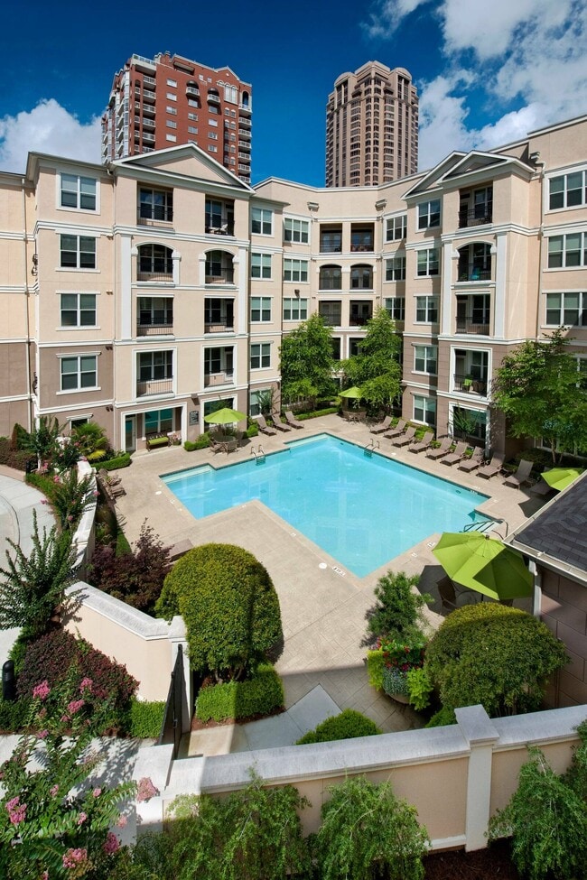 Building Photo - 3443 Kingsboro Rd NE