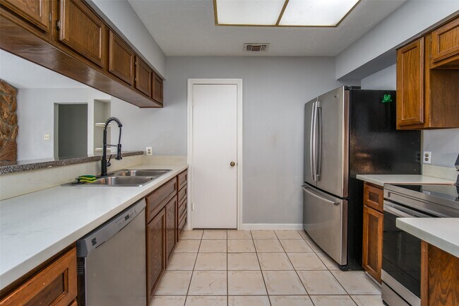 Building Photo - 8319 Wind Willow Dr