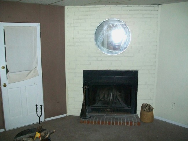 Building Photo - 6416 Kensington Ave