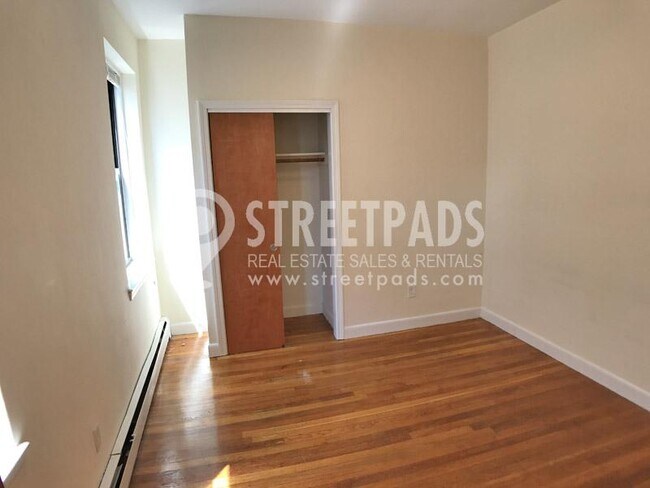 Building Photo - 1 bedroom in Boston MA 02134