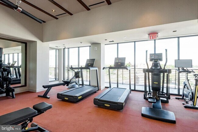 Building Photo - 1625 Eckington Pl NE