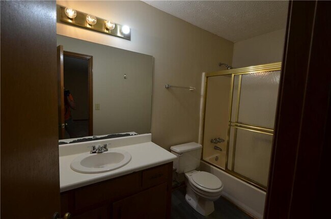 Building Photo - 4064 Stephanie Ct