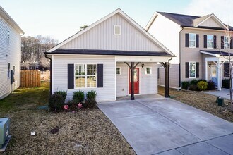 Building Photo - One Level Home Move In Ready!